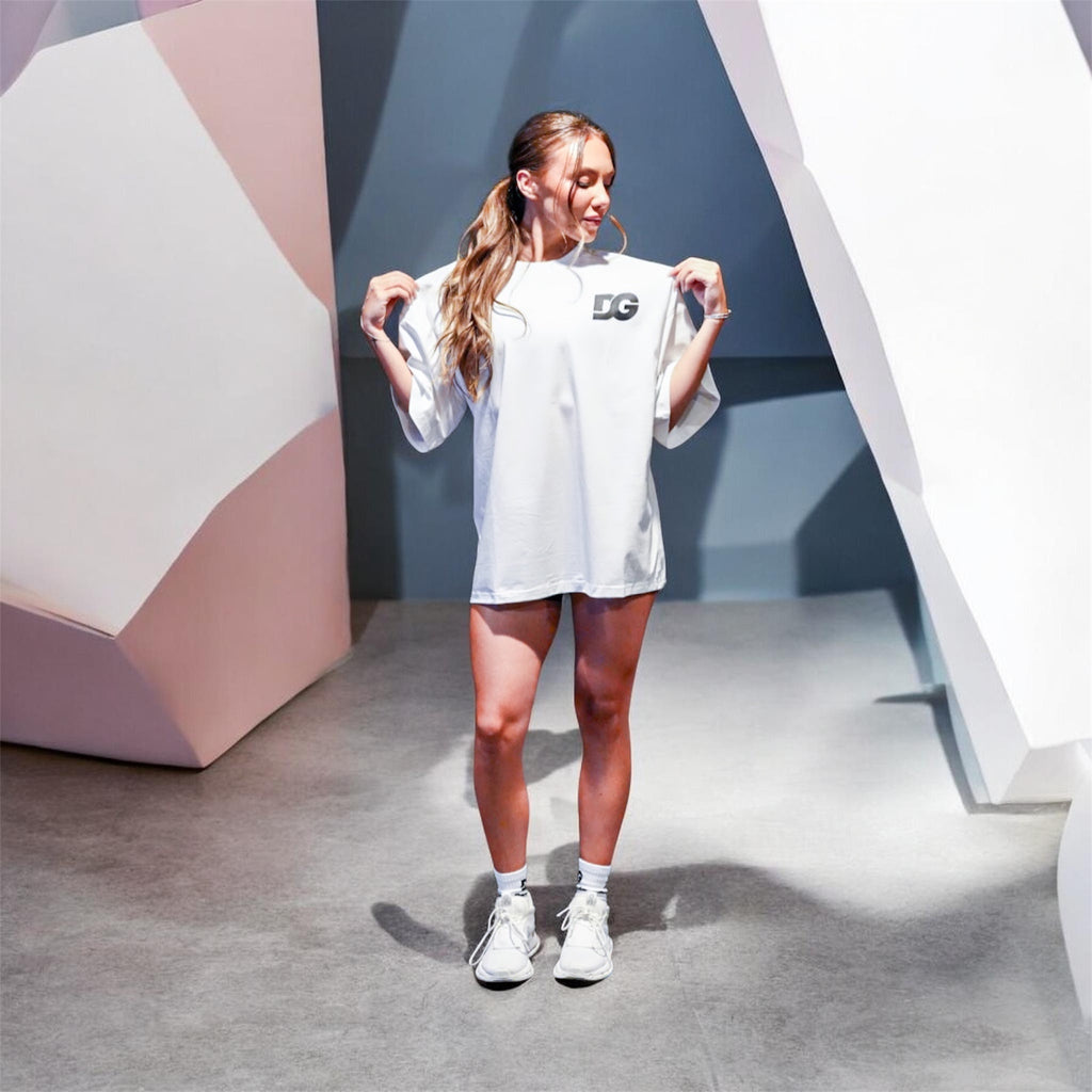 Velcro white with black oversized T-shirt