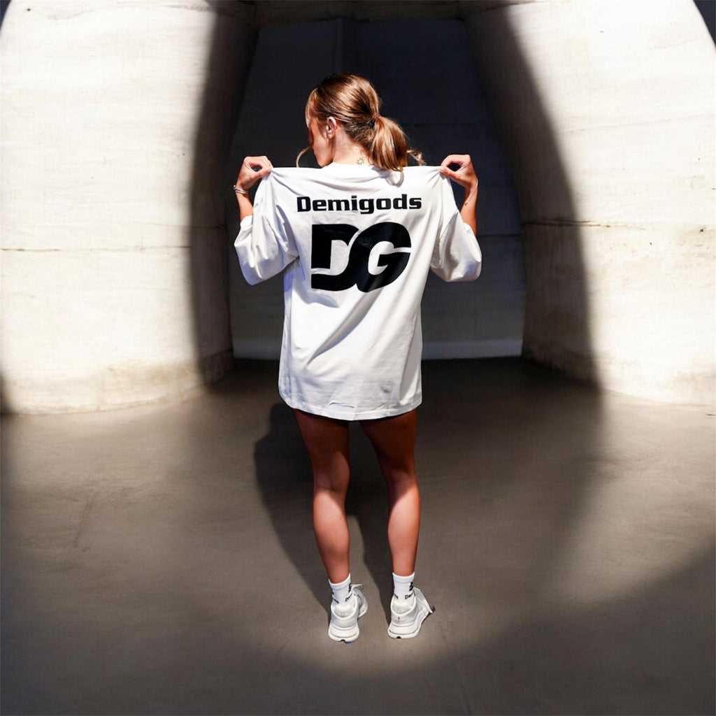 Velcro white with black oversized T-shirt
