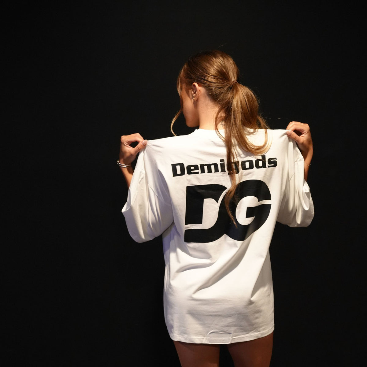 Velcro white with black oversized T-shirt