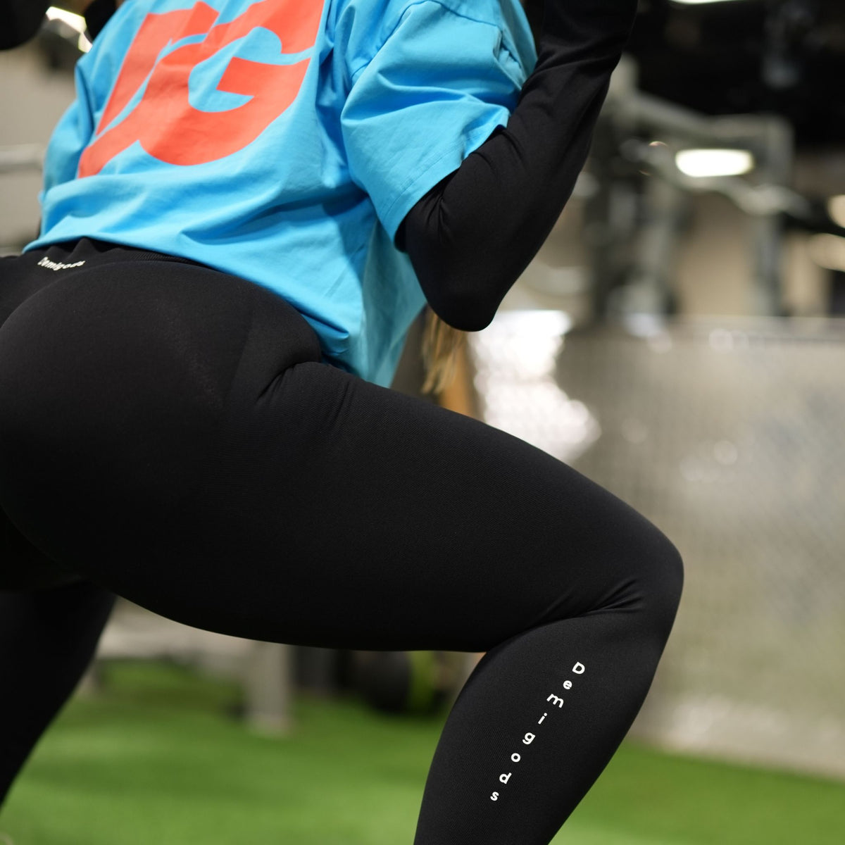 Velcro blue and orange oversized T-shirt